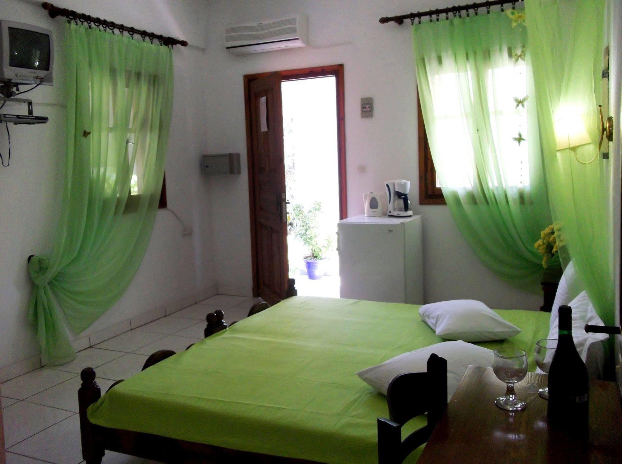 Artemis Bungalows Stafylos Ngoại thất bức ảnh