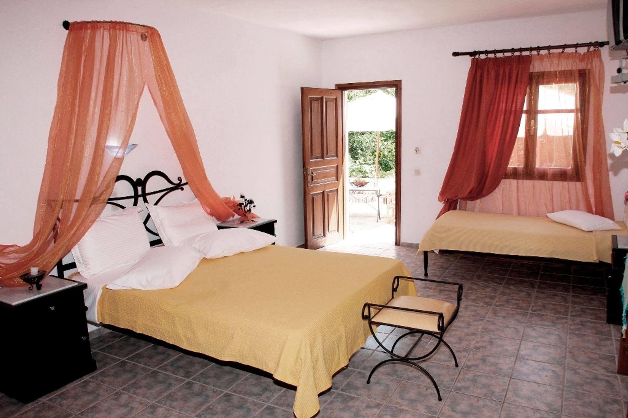 Artemis Bungalows Stafylos Ngoại thất bức ảnh